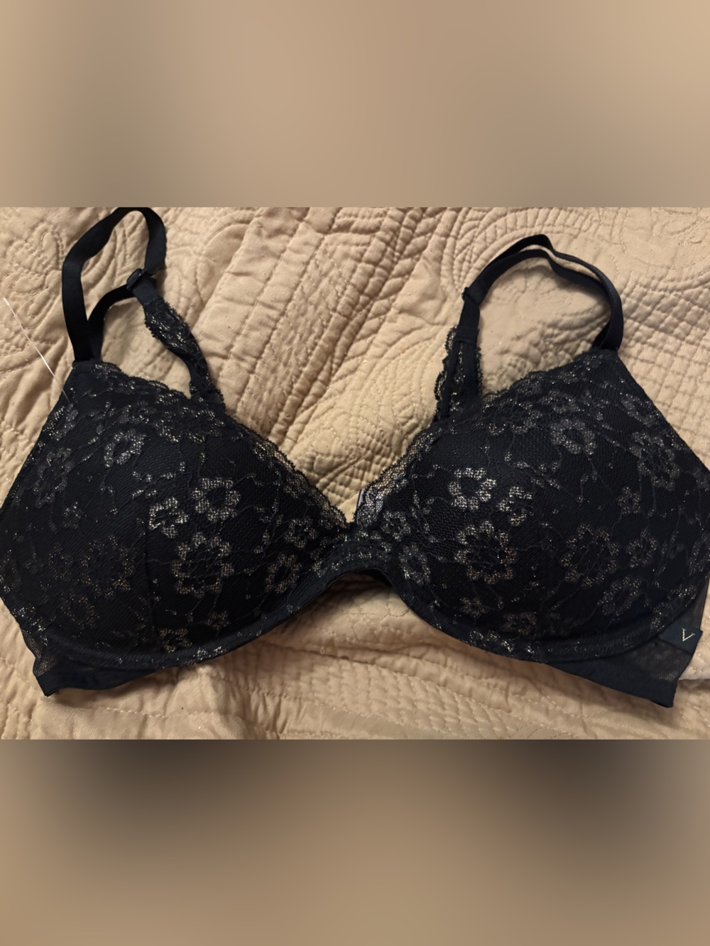 Victoria's Secret Black Lace Padded No wire Bra. Size 36B.